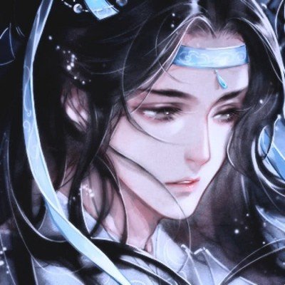 老人失足落水水草缠身 大叔折竹救人